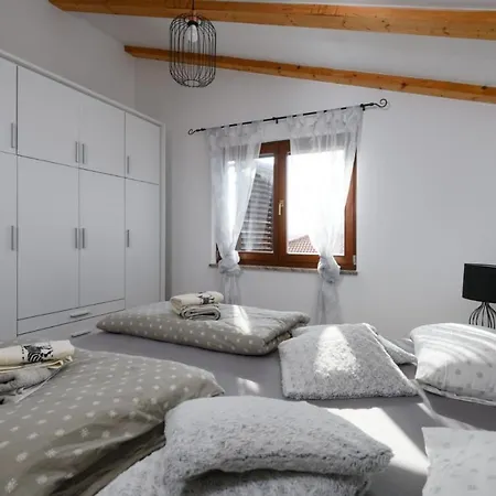 Apartman D&s Ližnjan
